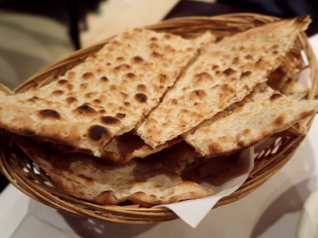 Pardis House Naan